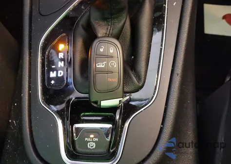 2019 Jeep Cherokee Limited 4X4 из США, поврежденный, VIN 1C4PJMDX5KD236553